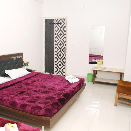 Hotel Harish Palace Agra  Εξωτερικό φωτογραφία
