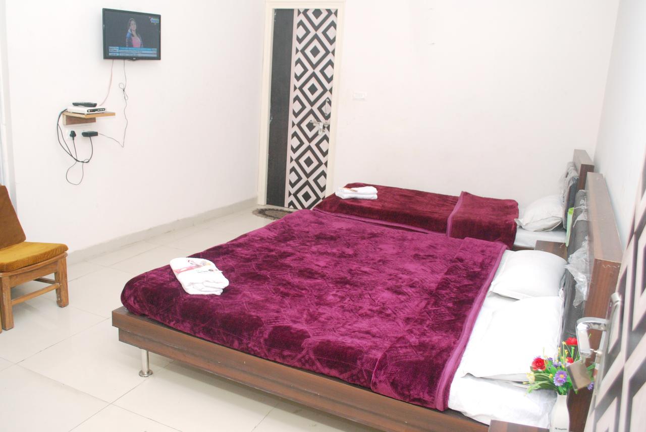 Hotel Harish Palace Agra  Εξωτερικό φωτογραφία
